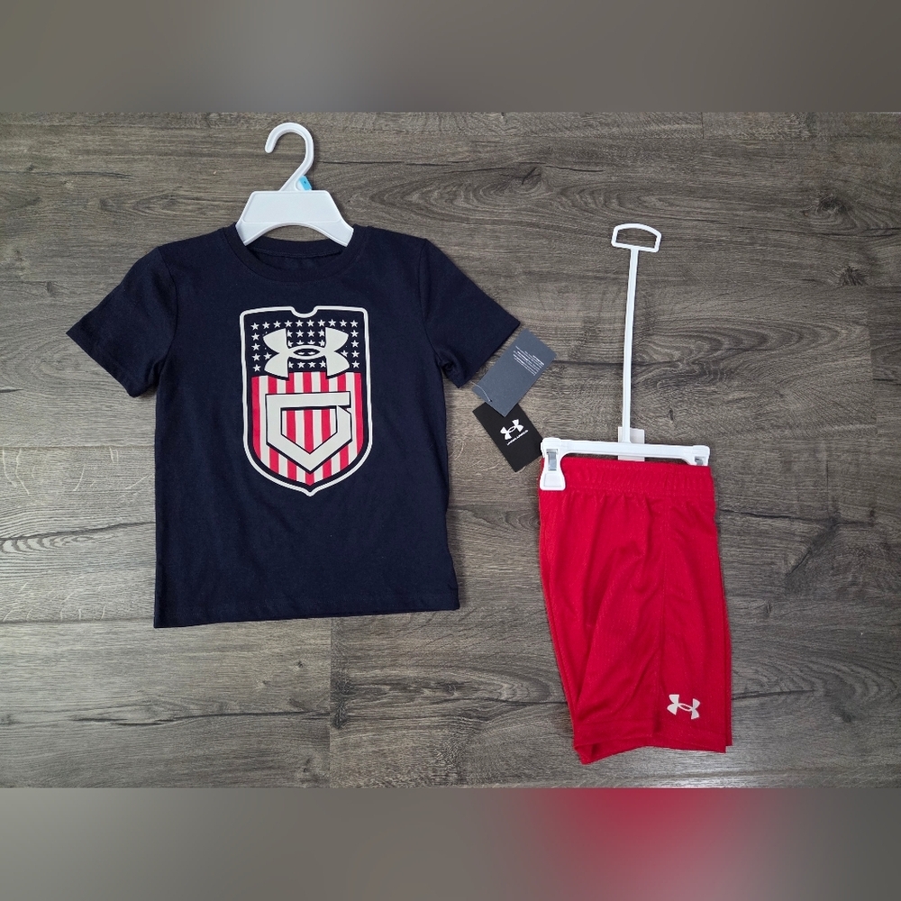 Under Armour Boys 2pc Outfit Size 5 NWT